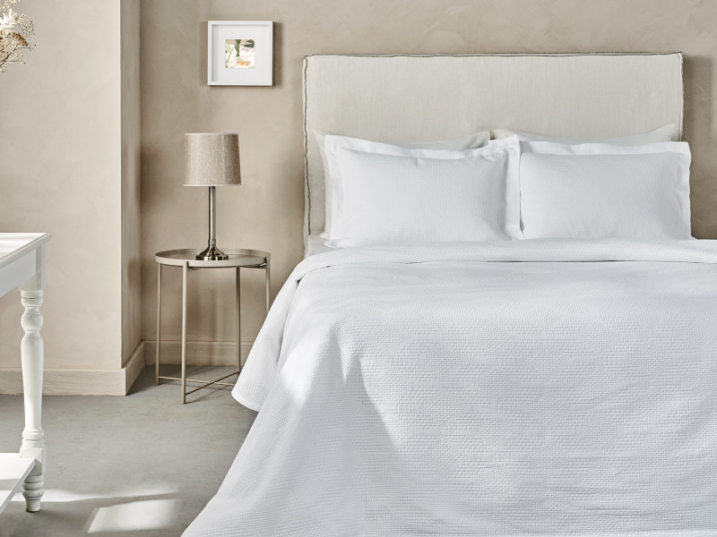 Літнє жакардове покривало з наволочками Marie Claire LUCA WHITE Літнє жакардове покривало з наволочками Marie Claire LUCA WHITE фото