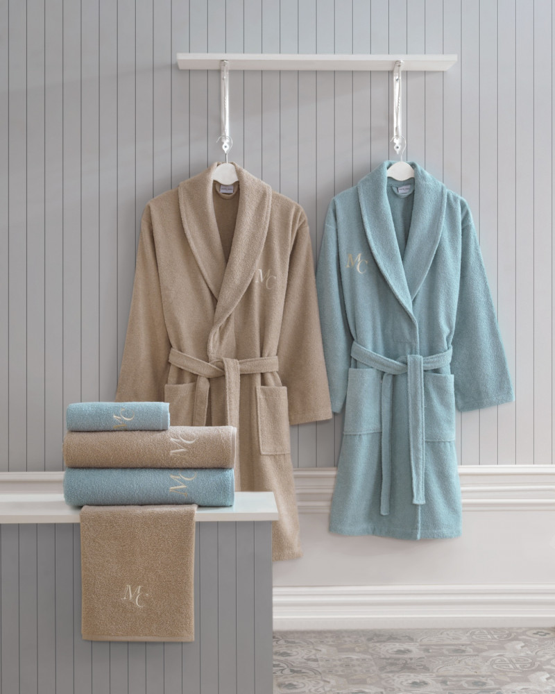 Фото DANYA BLUE-BROWN