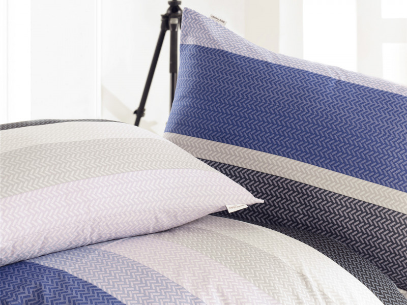 Фото FELICIE BLUE