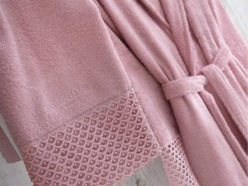 Фото VALERIE PINK