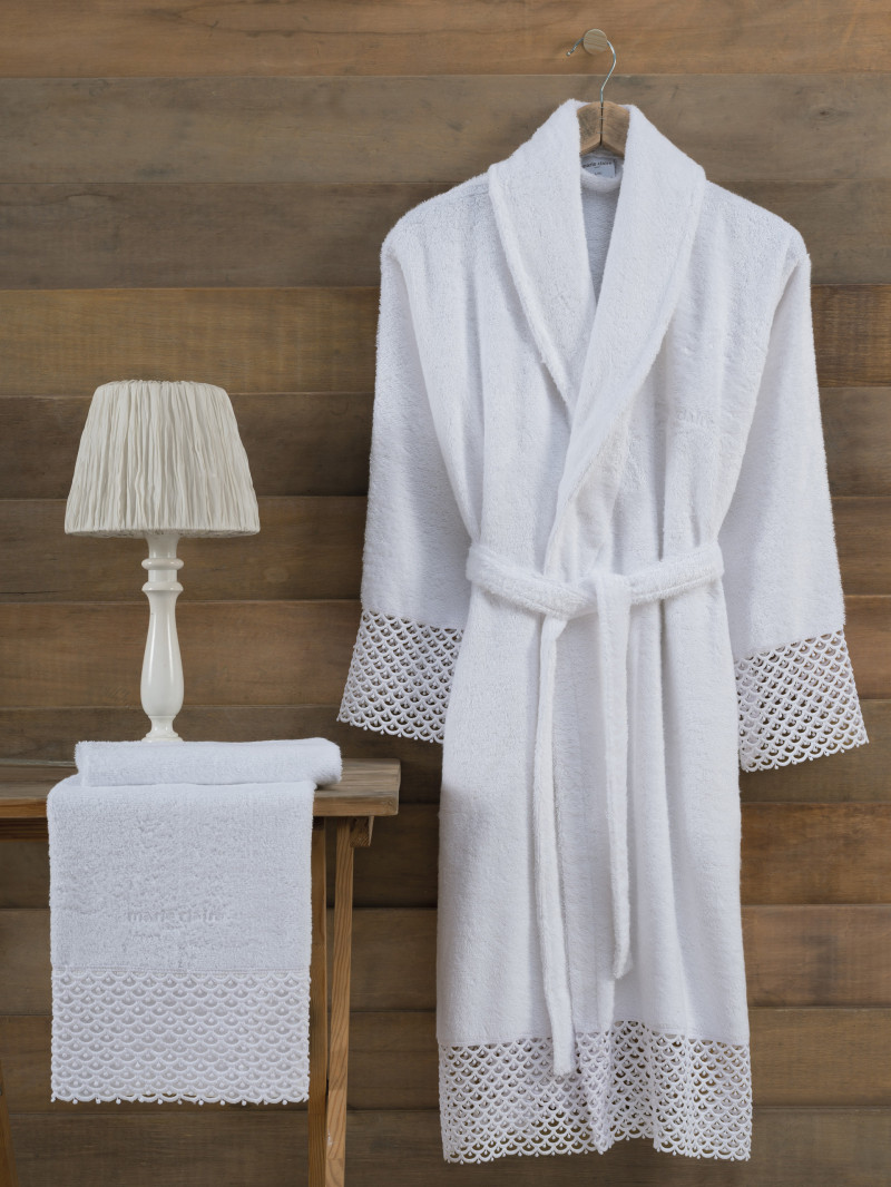 Фото VALERIE WHITE