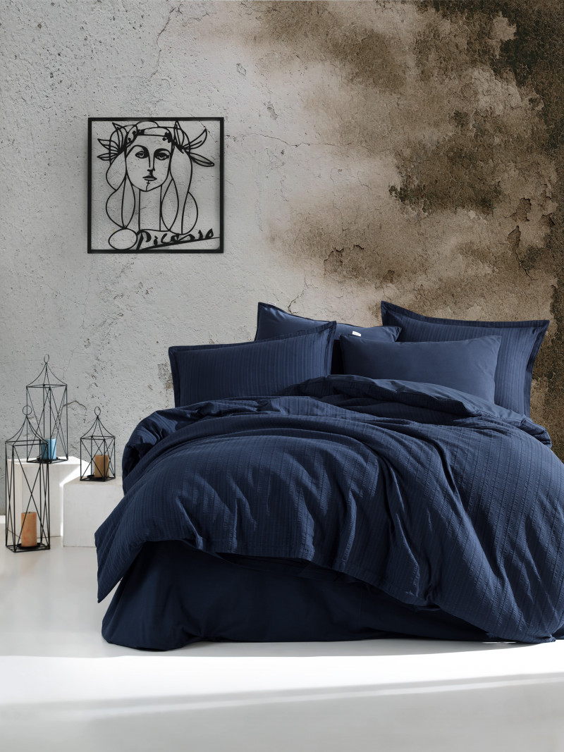 Фото VALENTINE BLUE