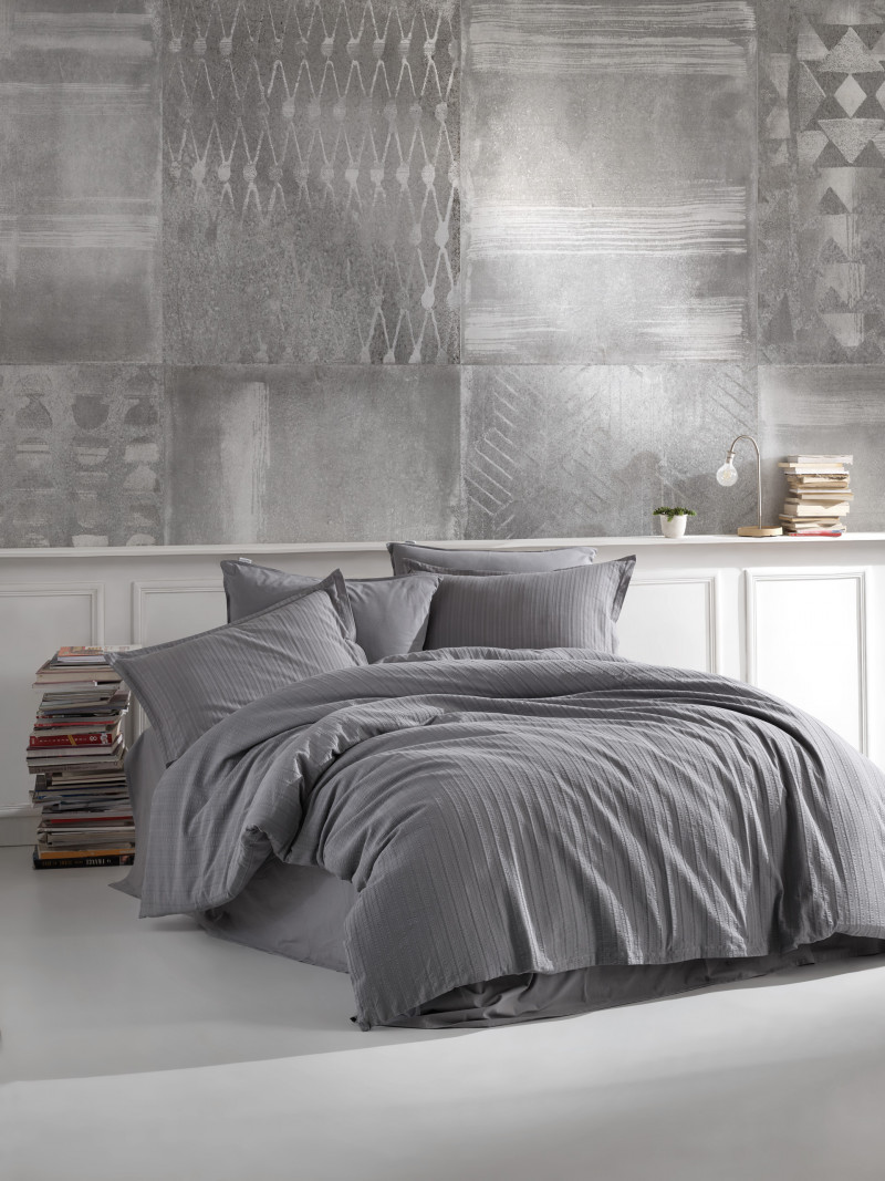 Фото VALENTINE GRAY