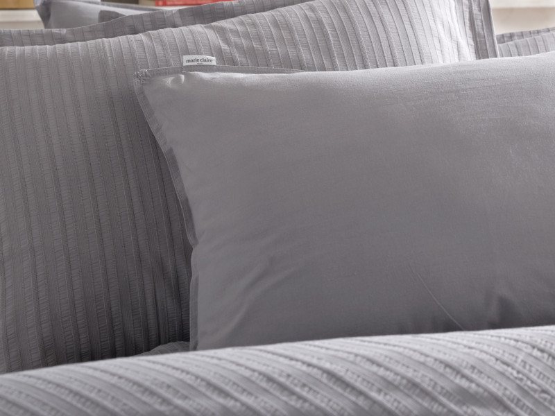 Фото VALENTINE GRAY