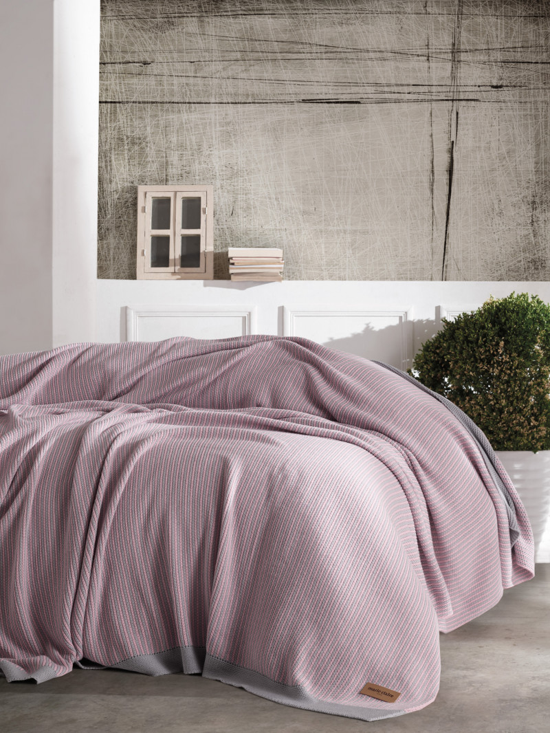 Фото CELIANE GRAY-PINK