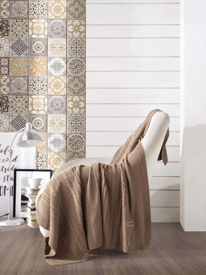 Фото SANDRA CAMEL