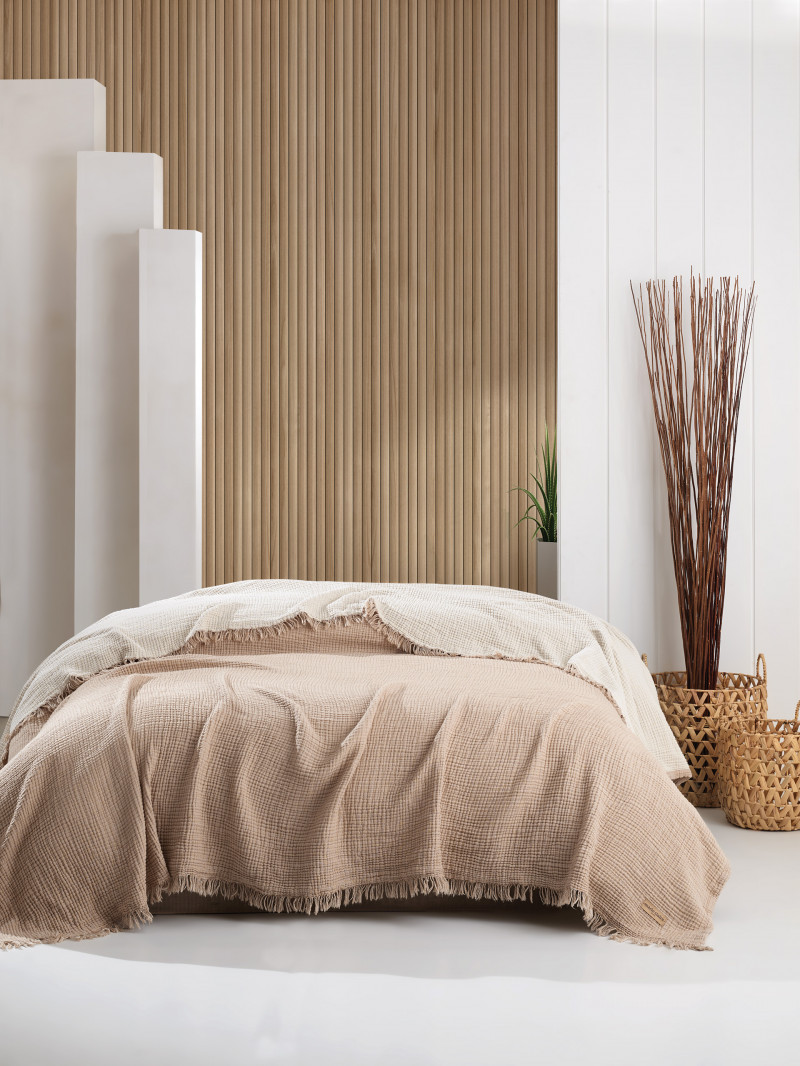 Фото DELPHINE BEIGE