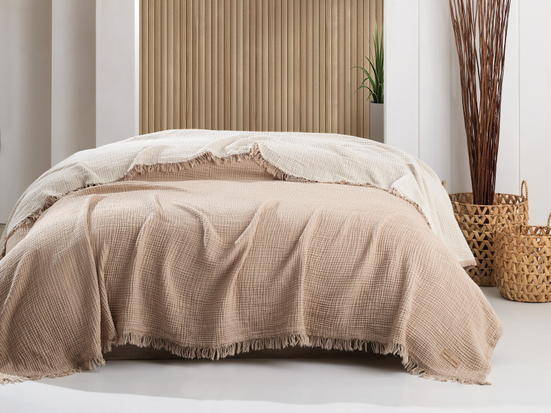 Фото DELPHINE BEIGE