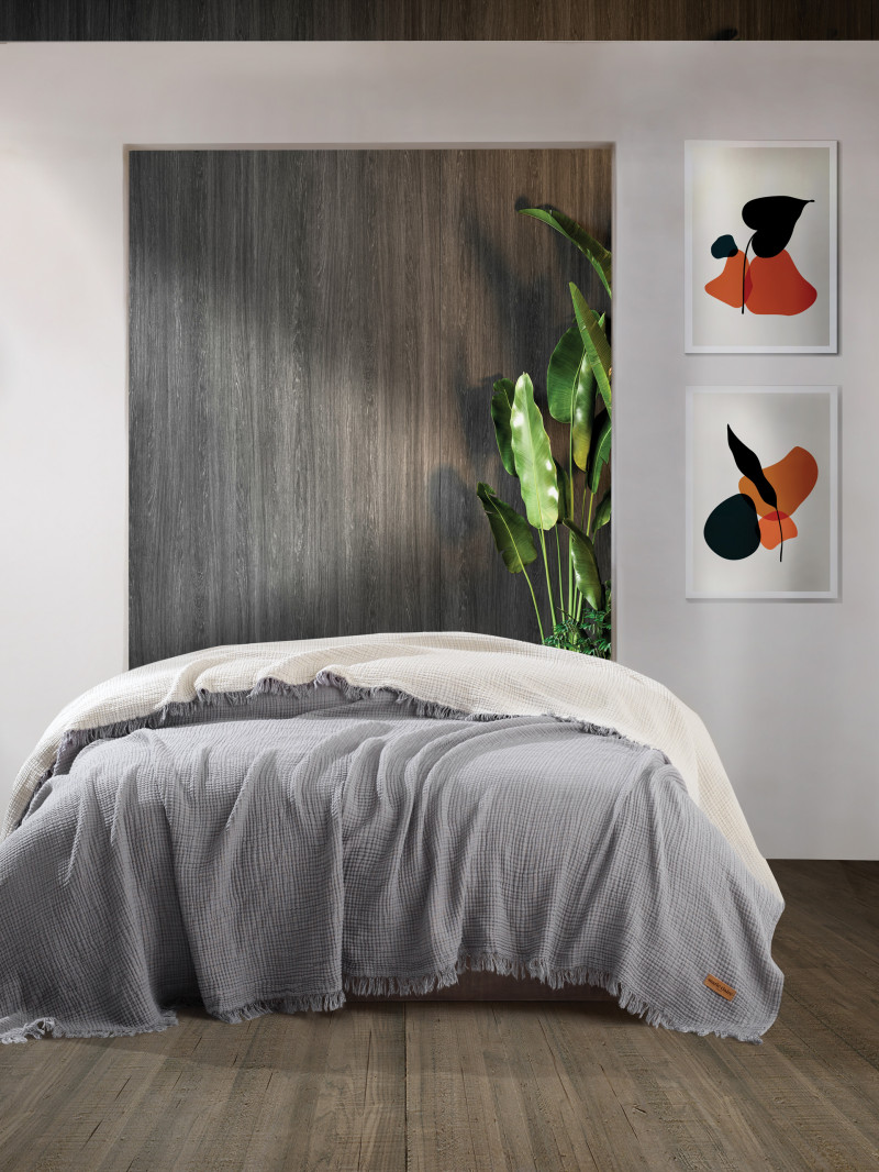 Фото DELPHINE GRAY