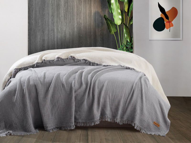 Фото DELPHINE GRAY