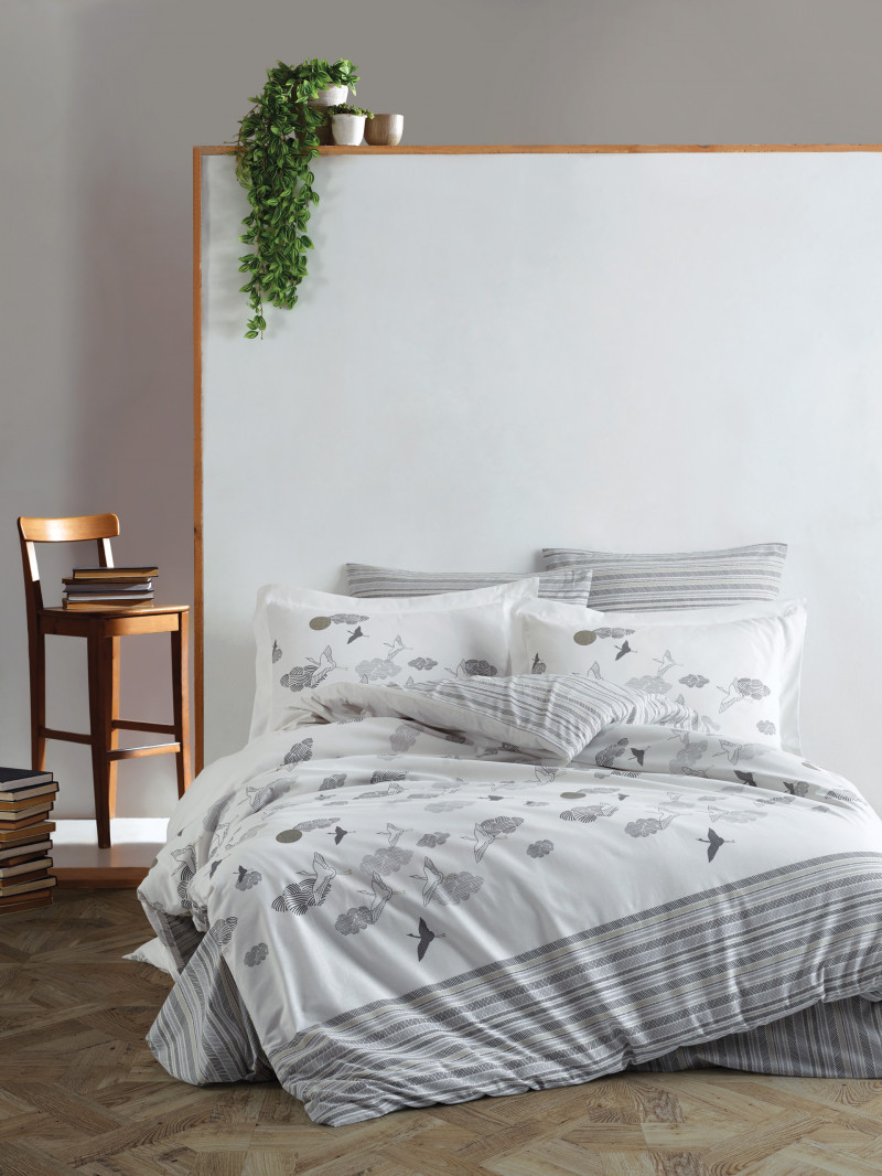 Фото FLYING BEIGE