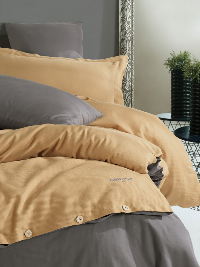 Фото KYLIAN MUSTARD-GRAY