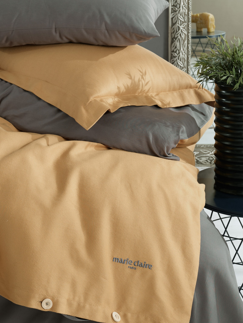 Фото KYLIAN MUSTARD-GRAY